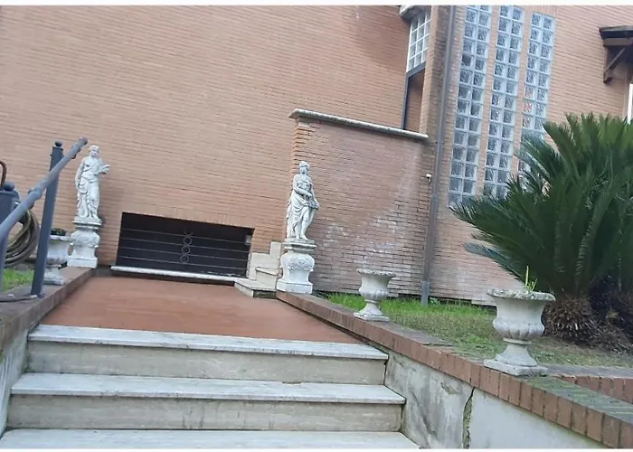 לינה וארוחת בוקר Impero Vaticano San Pietro 4*